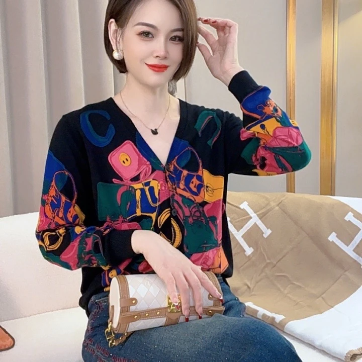 【权燕】027 春季新款印花针织衫V领气质显瘦长袖针织上衣