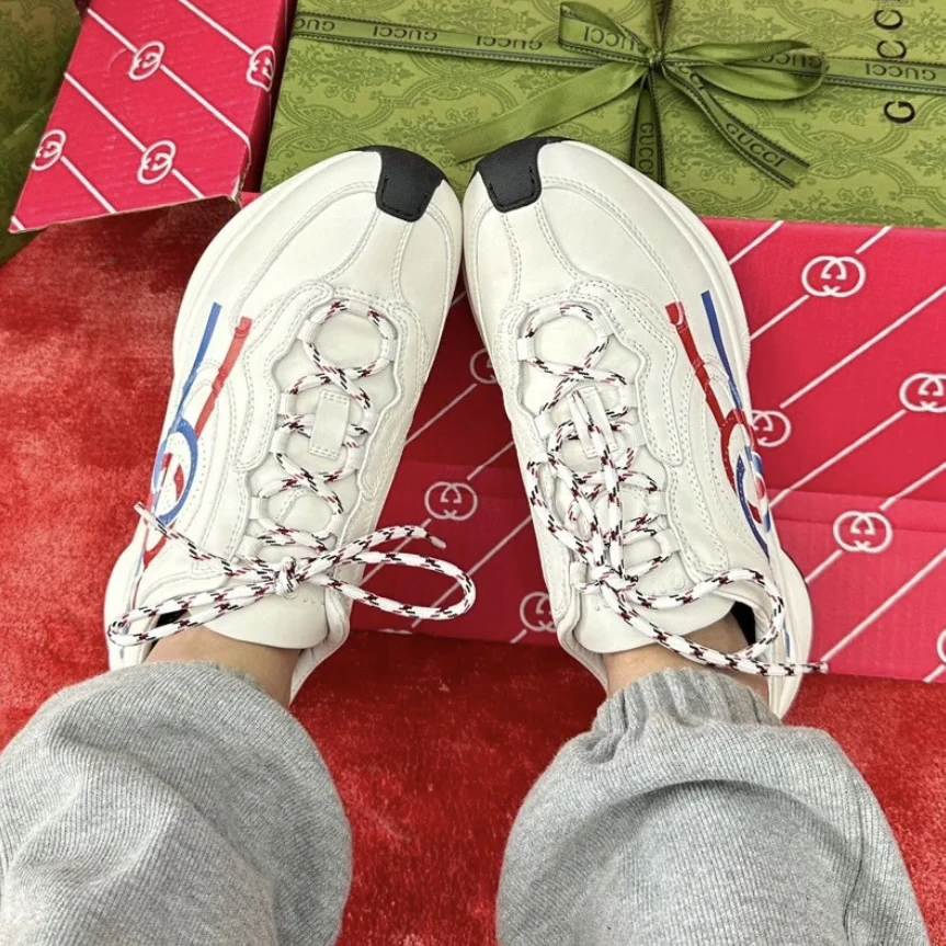 未使用 GUCCI/古驰 2591904全新闲置带盒古驰Gucci 白色双g运动