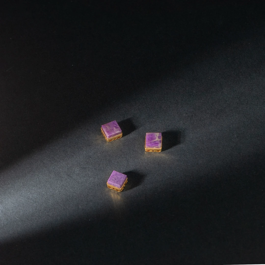 世间臻宝-18K金舒俱来方块配饰/9mm+-/多样性发/发一个/P4714/