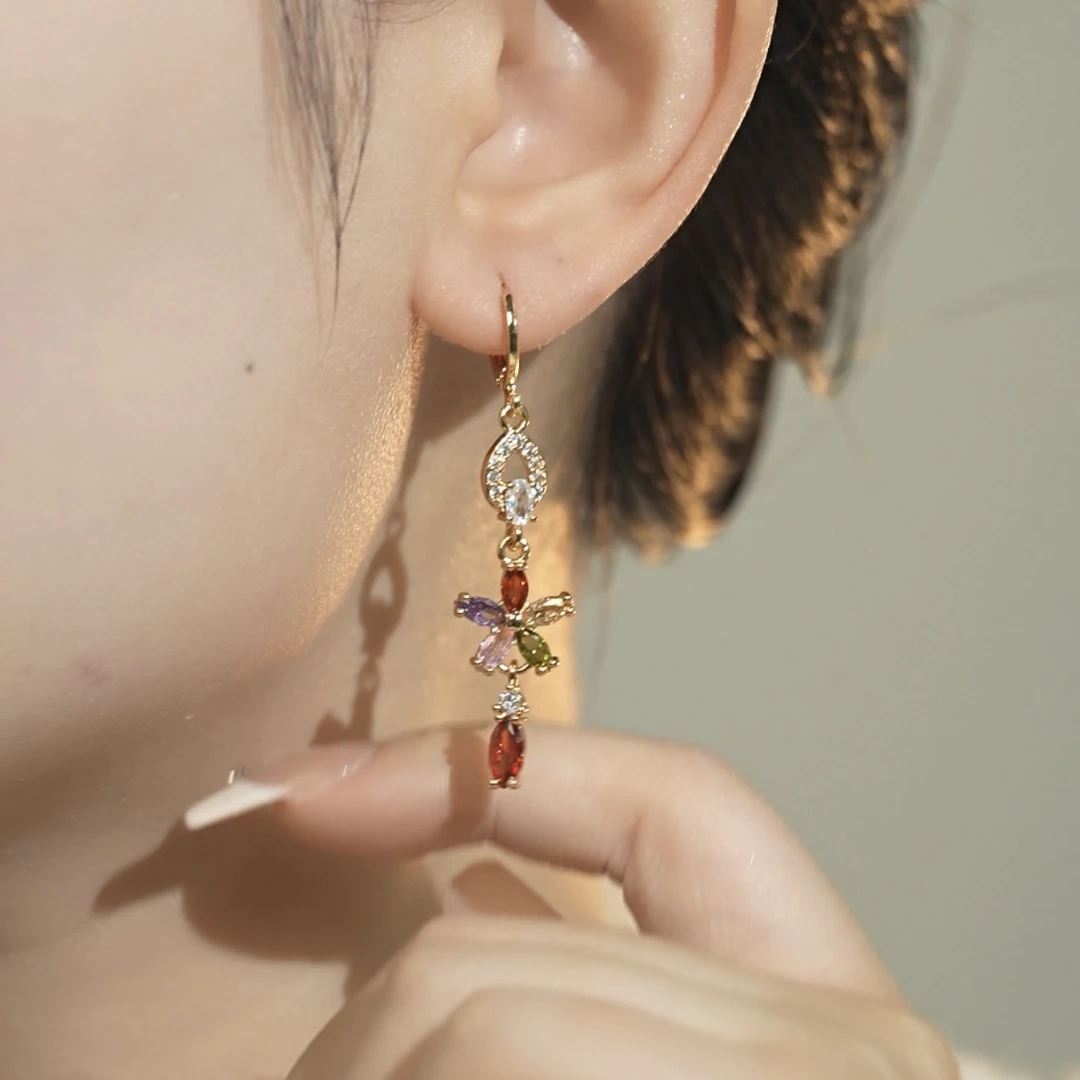 铜合金耳饰 轻奢花朵气质百搭耳环小众设计师彩色耳环耳饰