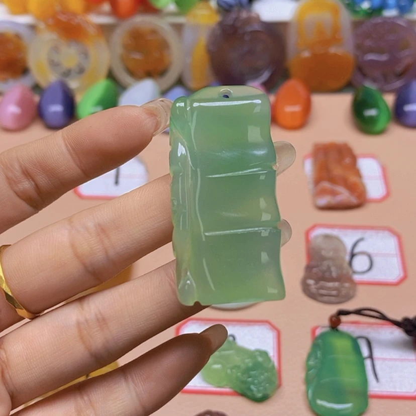 【闪购商品】玛瑙/玉髓颈饰未镶嵌w****.