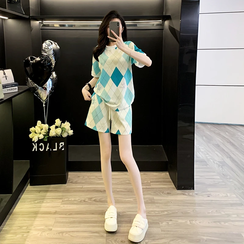 2024新款时尚休闲短袖t恤上衣套装女夏季显瘦减龄宽松短裤两件套