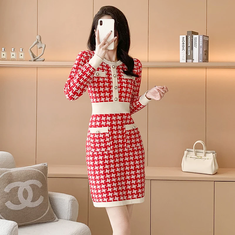 名媛小香风气质针织连衣裙女秋冬千鸟格收腰显瘦红色小个子毛衣裙