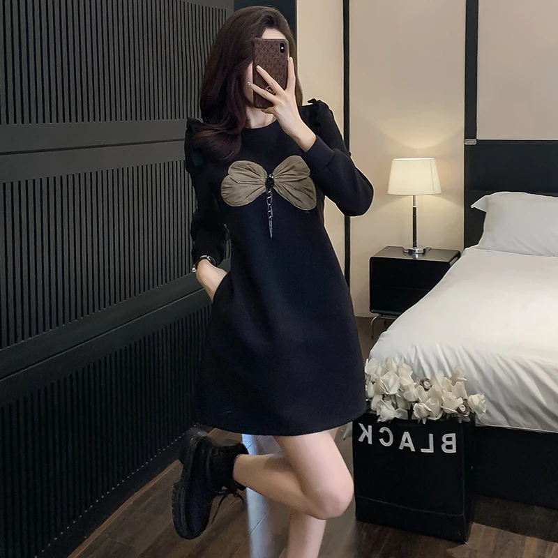 时尚荷叶边蝴蝶结黑色连衣裙女秋冬2023新款收腰气质长袖小个子裙