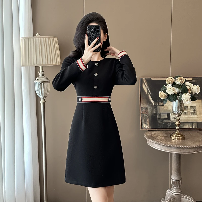 深圳南油高品质女装2024秋季新款时尚洋气重工拼接织带显瘦连衣裙