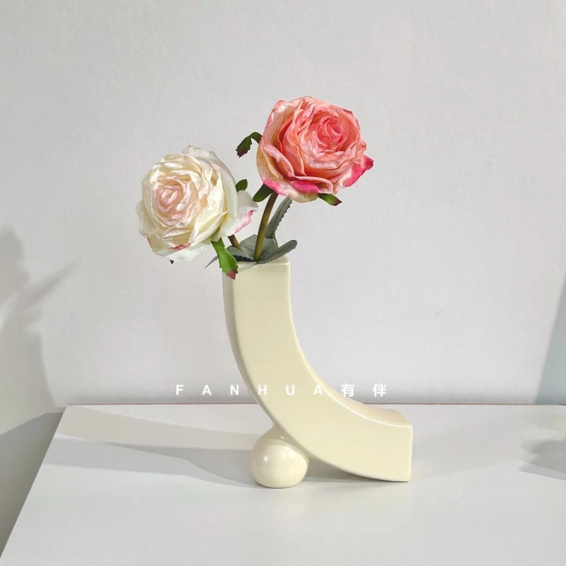 焦边玫瑰高颜值造型陶瓷花瓶仿真花组合电视柜客厅装饰摆件