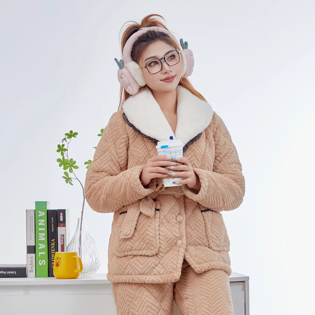 冬季女士新款7135睡衣时尚三层夹棉加厚舒适家居服套装加绒保暖
