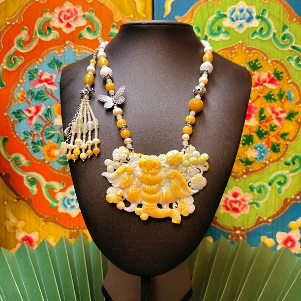 国风特色大象翡翠吊坠