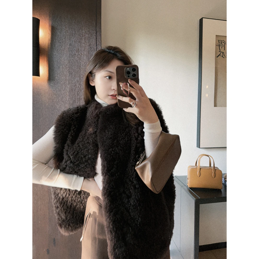 OSENSO“蒙奇奇”秋冬短款时尚女士马甲羊皮毛一体皮草PC231081