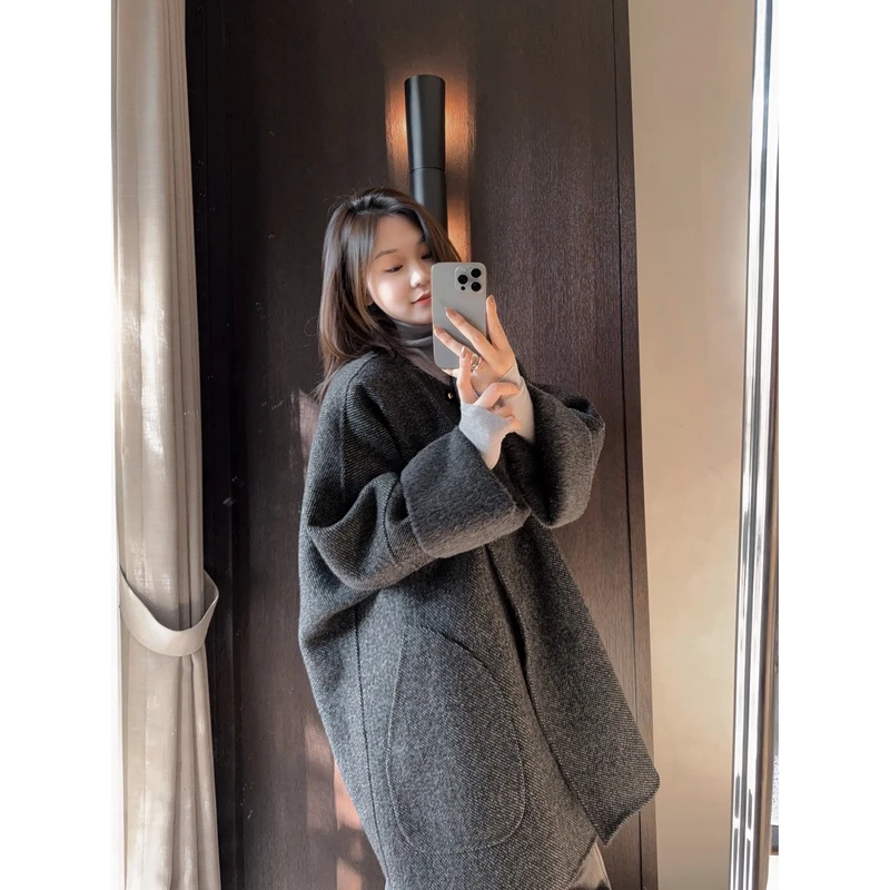 OSENSO“围城”秋冬气质设计师小众设计感围巾两面穿大衣DY230868