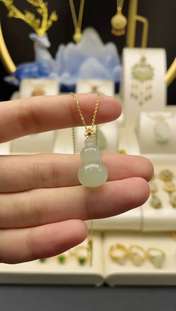 【闪购商品】和田玉吊坠18K金镶嵌和田玉葫芦吊坠