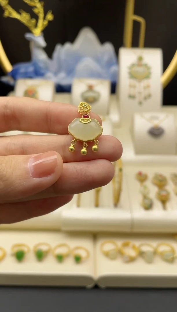 【闪购商品】和田玉吊坠银S925镶嵌和田玉吊坠