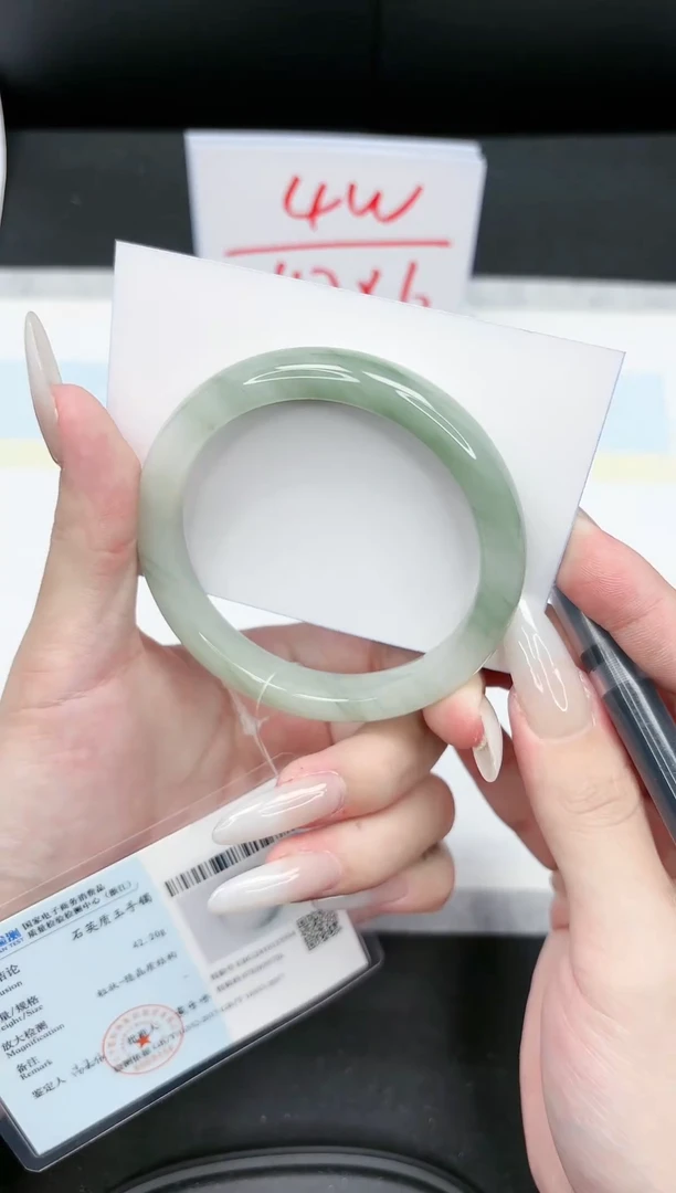 【闪购商品】石英质玉手镯未镶嵌297-58.6