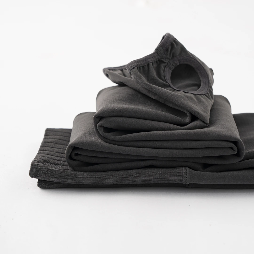 Q1604高级感轻奢潮流收腰提臀修身垂感高腰薄绒打底裤