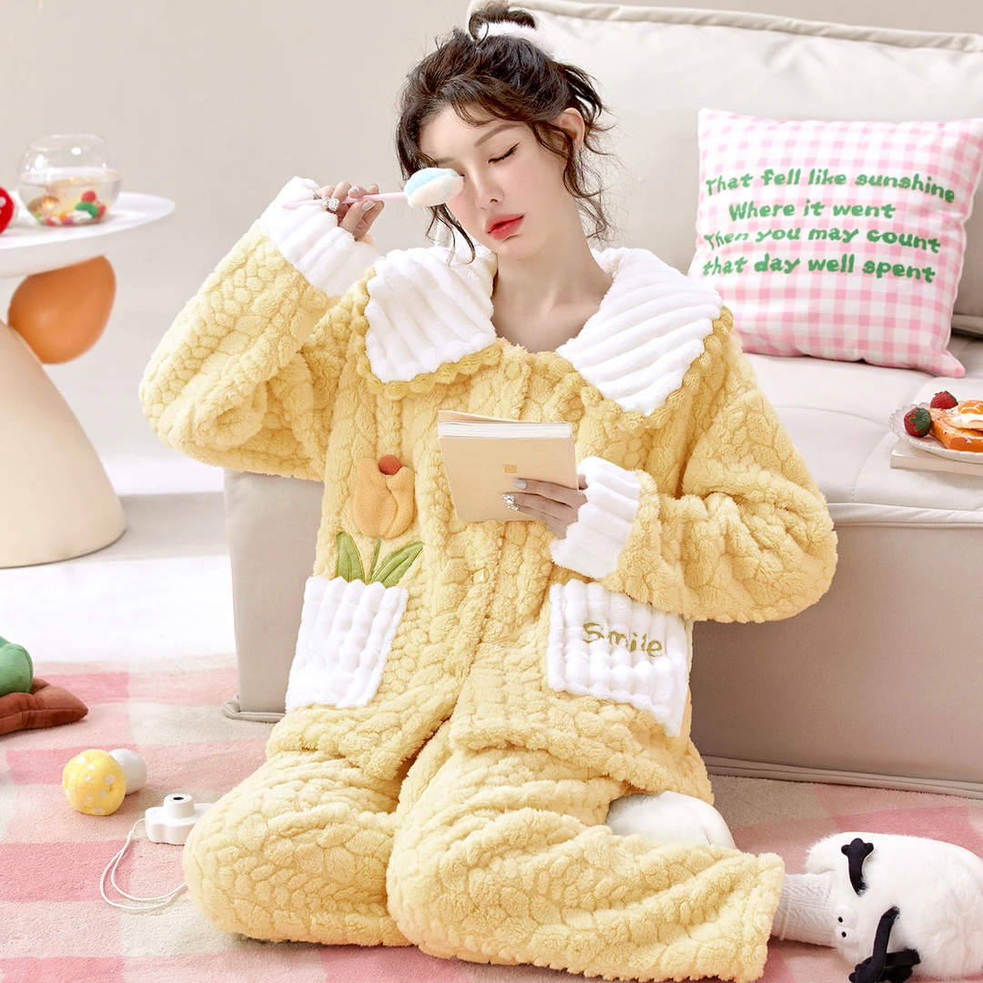 可外穿秋冬保暖大码睡衣女学生毛绒甜美可爱加厚加绒法兰绒家居服