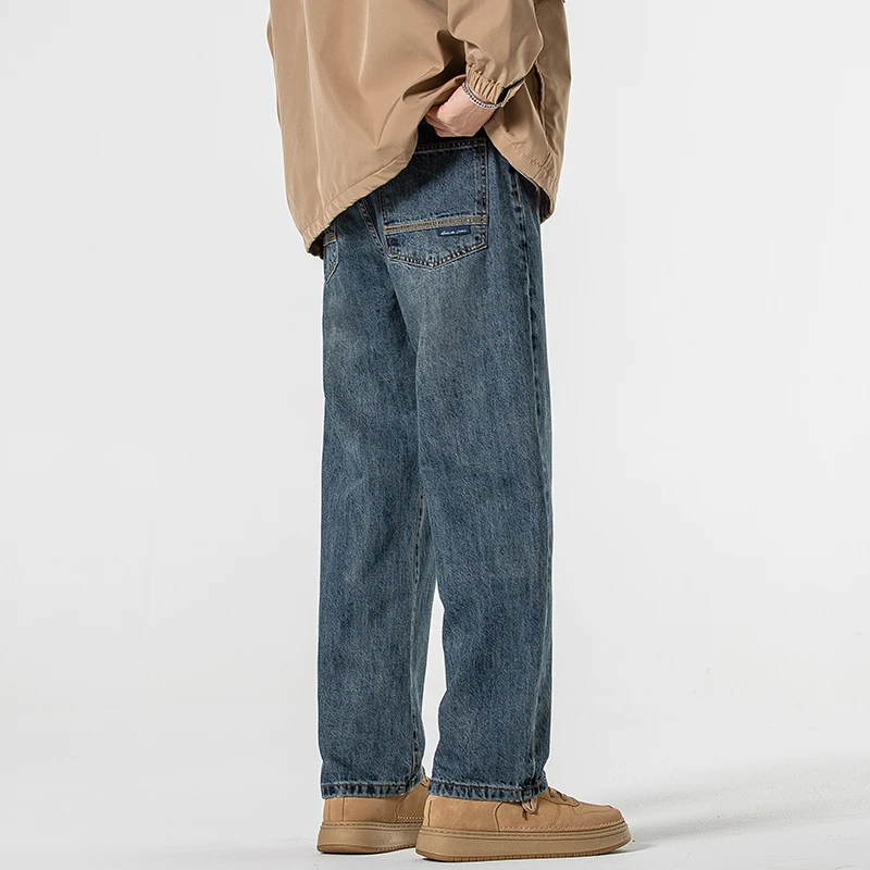 新款牛仔裤男直筒宽松水洗 后袋绣花贴标