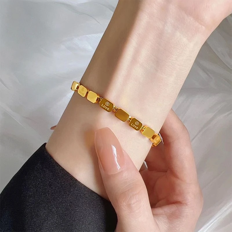 钛钢手链 钛钢手链 时尚简约气质百搭高级感LOVE小方块手链冷淡风