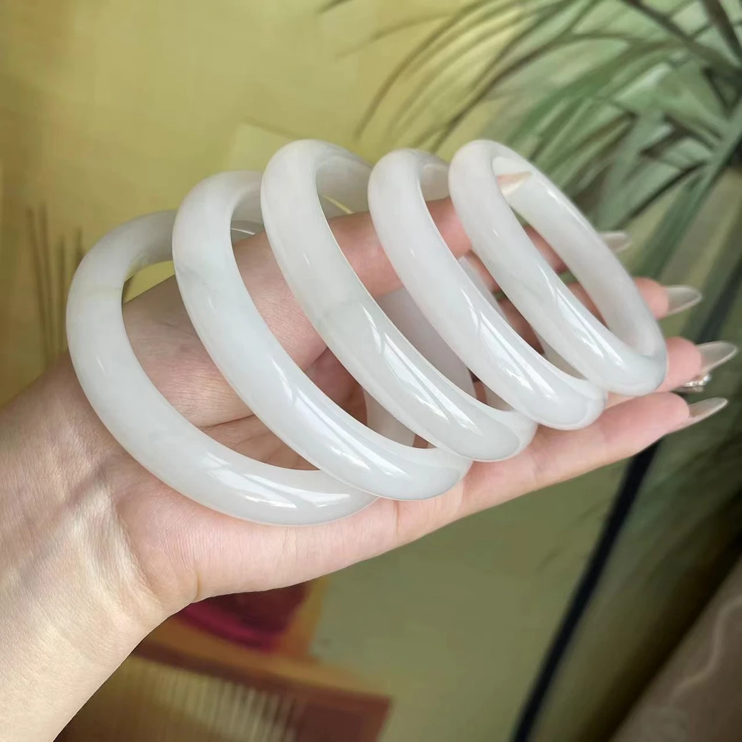 SZ81001   天山翠手镯天然玉石手镯（多样性发一件）