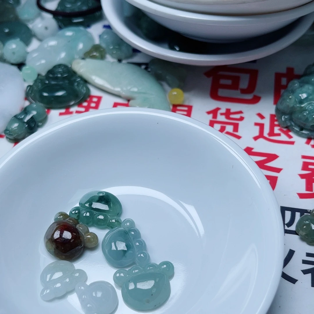 【闪购商品】翡翠小件未镶嵌冬*
