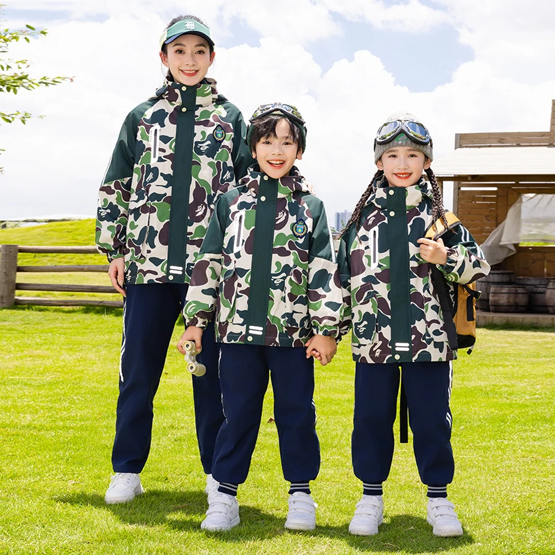小学生校服冲锋衣三件套迷彩秋冬款幼儿园园服儿童大班服学院风