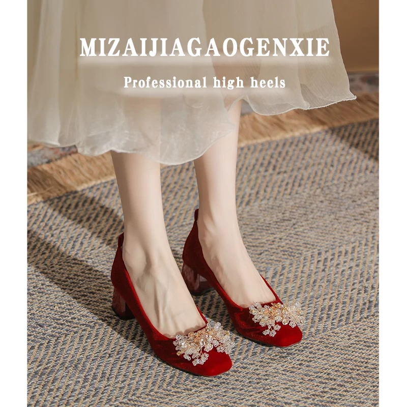 红色高跟鞋女粗跟不累脚2025新款中式秀禾结婚主婚纱婚鞋新娘鞋