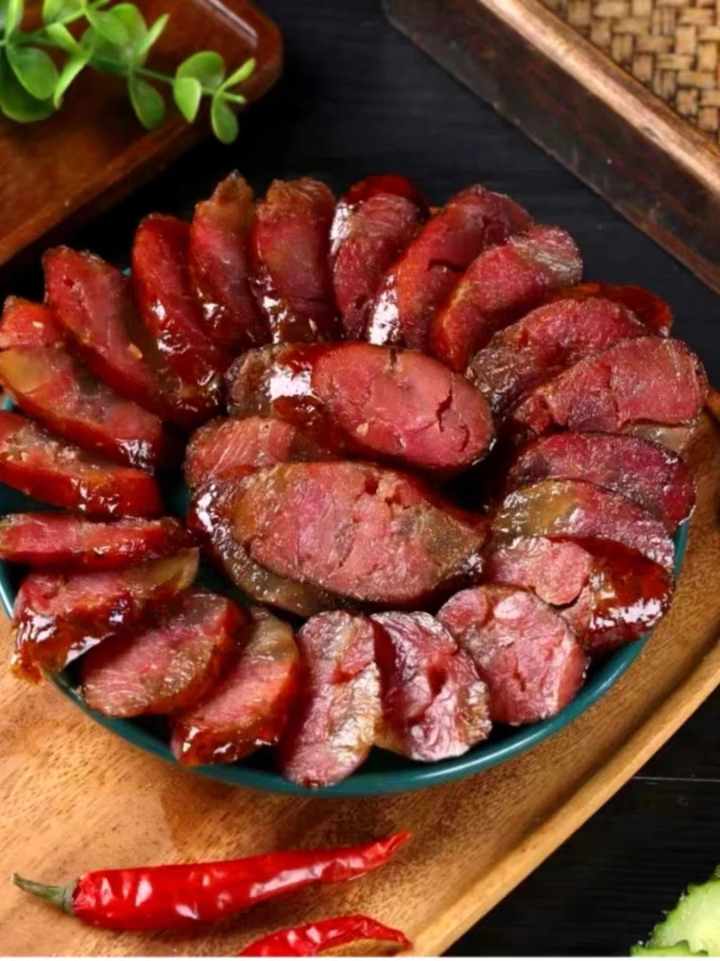 农家柴火烟熏香肠腊肠