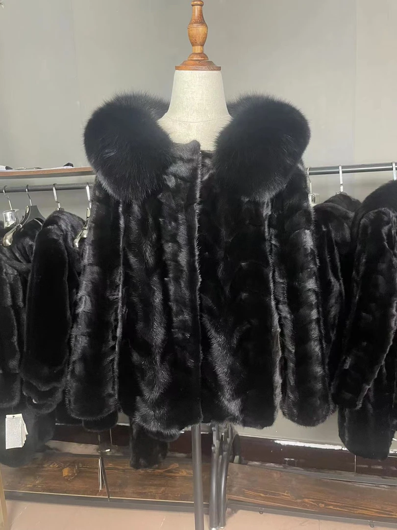 时尚简约大气女士水貂外套短款