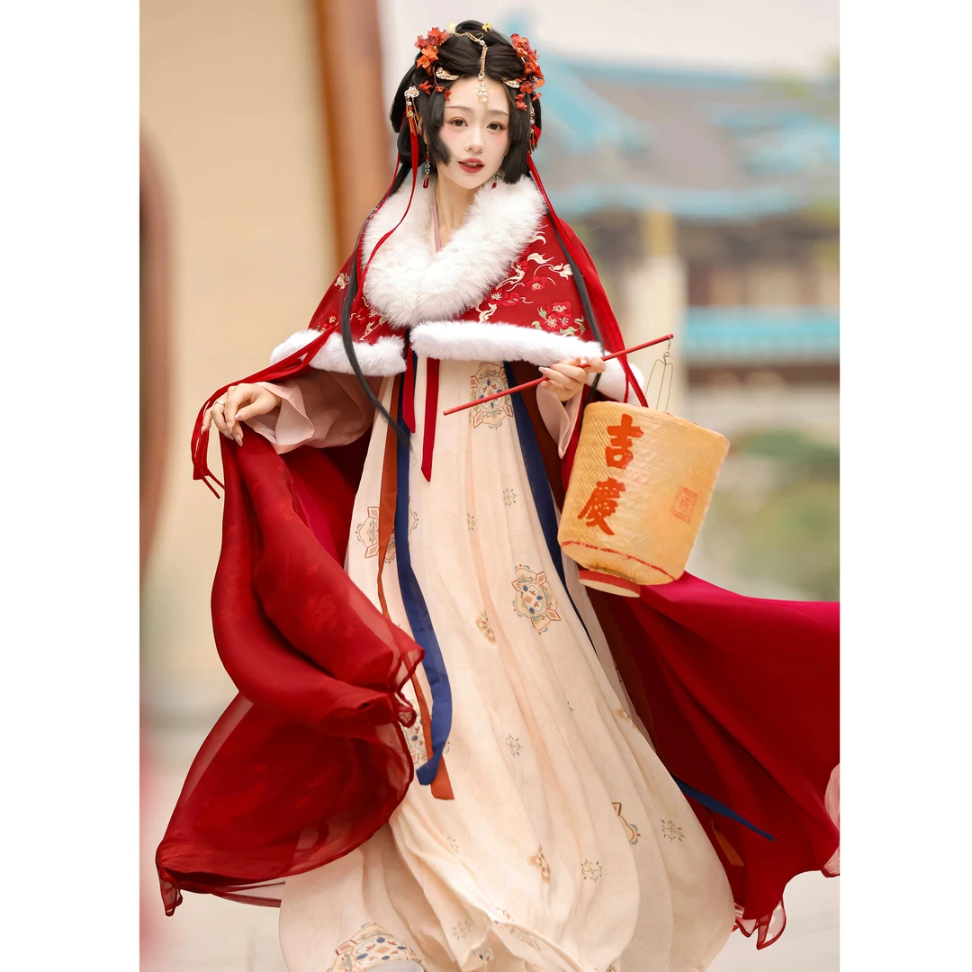 素羽华裳 花朝月 原创红色斗篷汉服女披风订婚服加厚新款秋冬套装