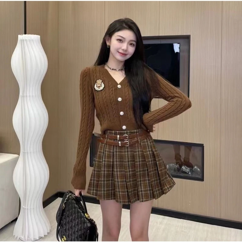 【四件套】秋冬减龄学院风刺绣V领单排扣长袖衫格子裙#3361
