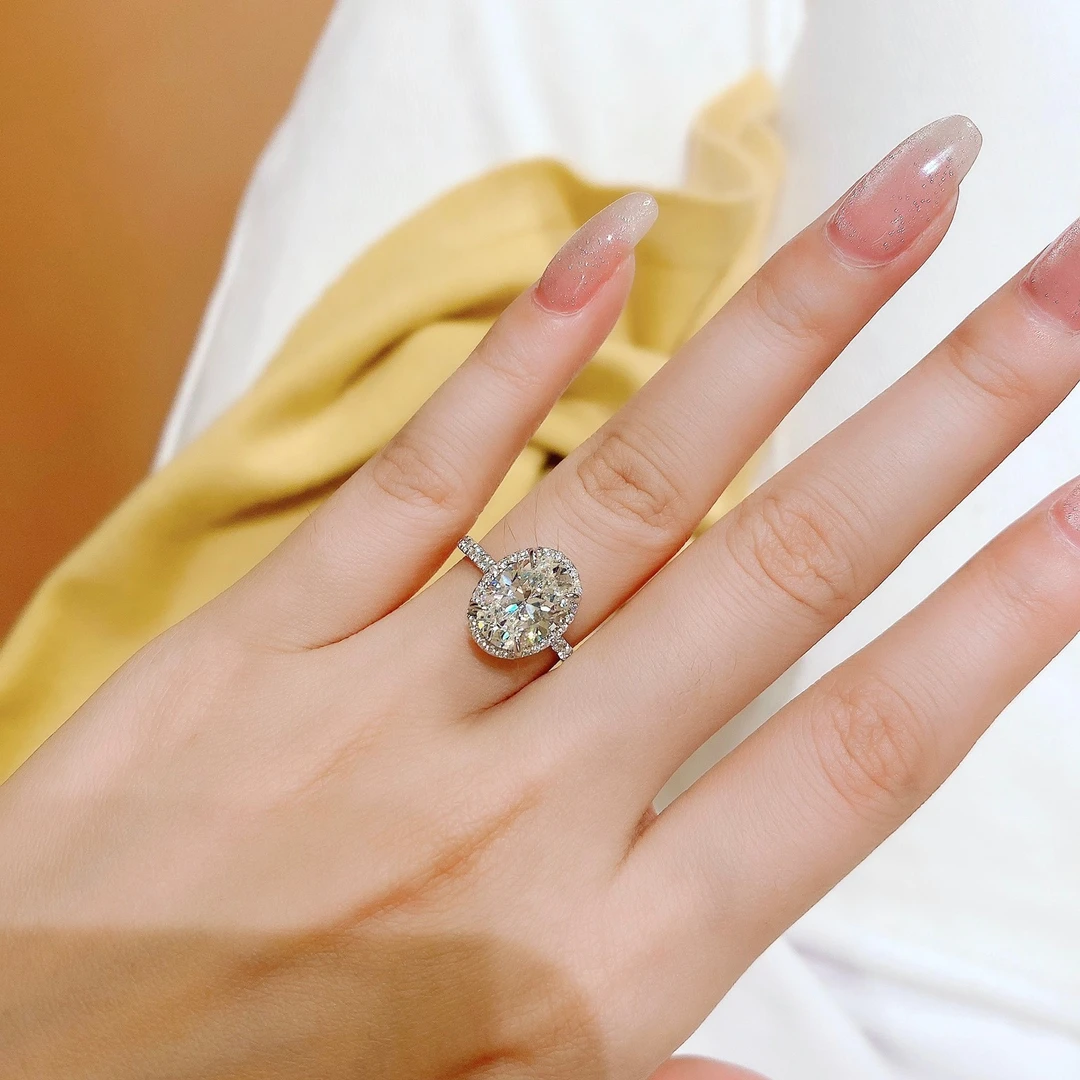 925银合成锆石戒指 轻奢经典气质时尚简约银戒鸽子蛋戒指 FYJ-569