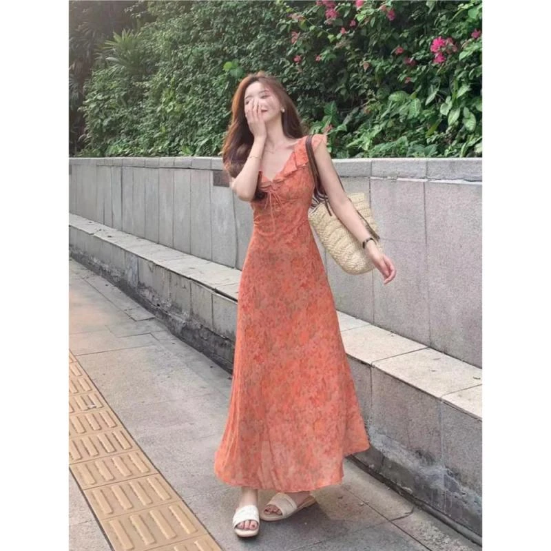 D052 【漫漫盛夏】夏季新款海边度假碎花V领高腰显瘦女连衣裙