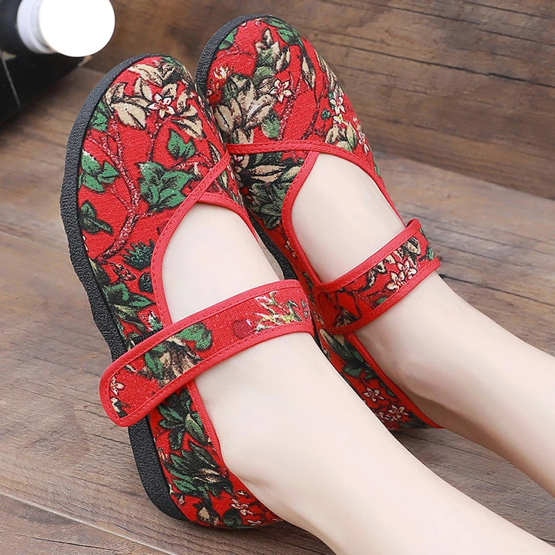 女鞋民族风妈妈软底舒适北京布鞋工作鞋新款中老年广场舞老太太鞋