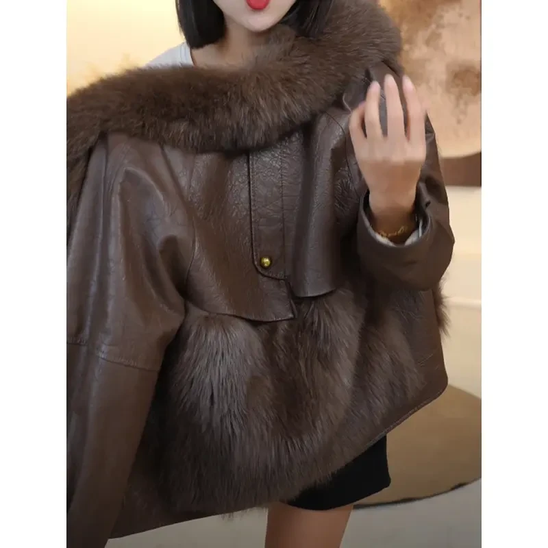 2024冬季新款时尚气质高级感轻奢减龄加厚短款毛领拼接保暖外套