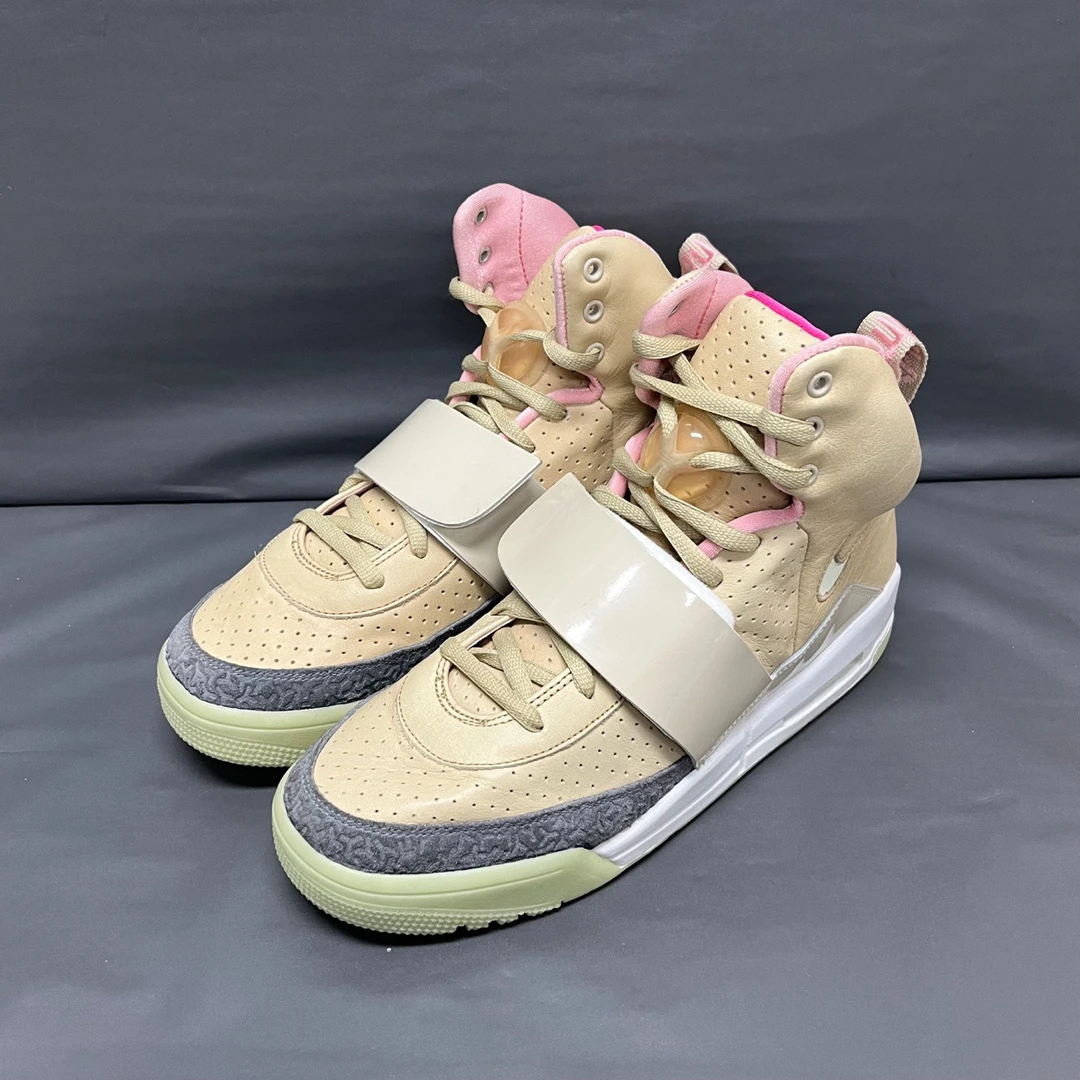Nike Air-Yeezy1灰粉Zen-Grey/44/全新未使用 侧边小补漆/无原盒
