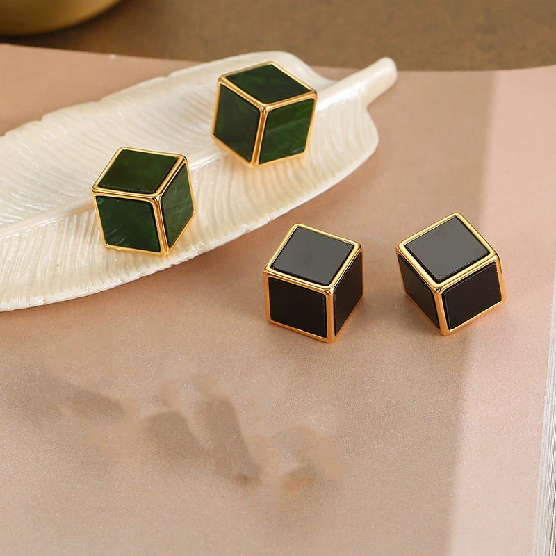 铜合金珐琅耳饰 极简冷淡风黑金耳钉高级感几何方形立体大气耳环