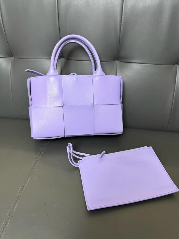 99新 BOTTEGA VENETA/葆蝶家 经典6格小号紫色手提斜挎托特包