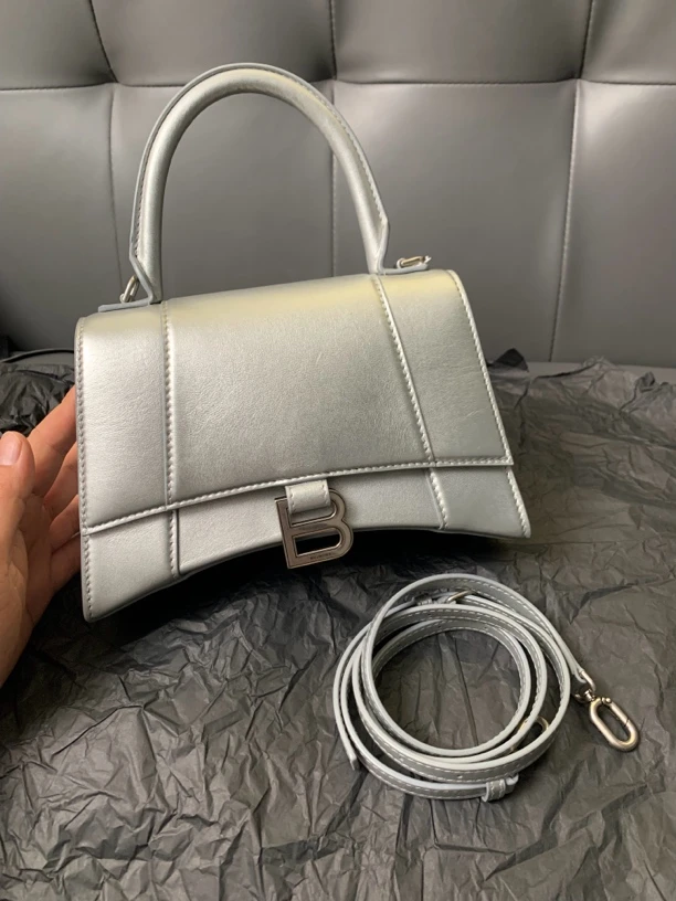 95新 Balenciaga/巴黎世家 银色时尚女士手提斜挎沙漏包
