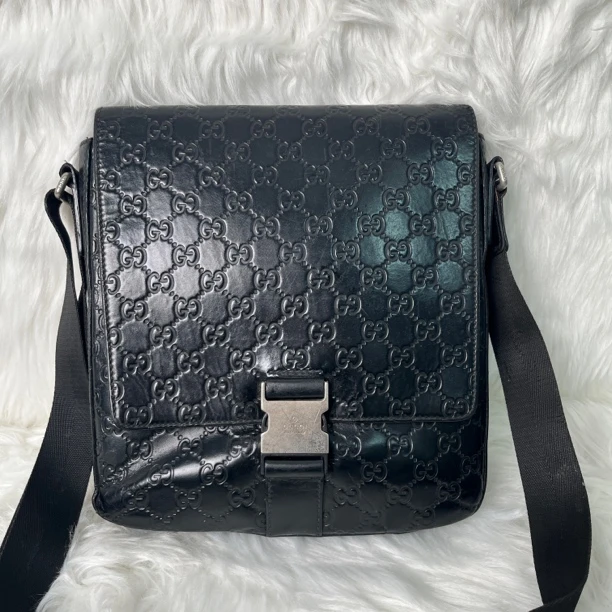 90新 GUCCI/古驰 0111/男士时尚黑色全皮压纹单肩包