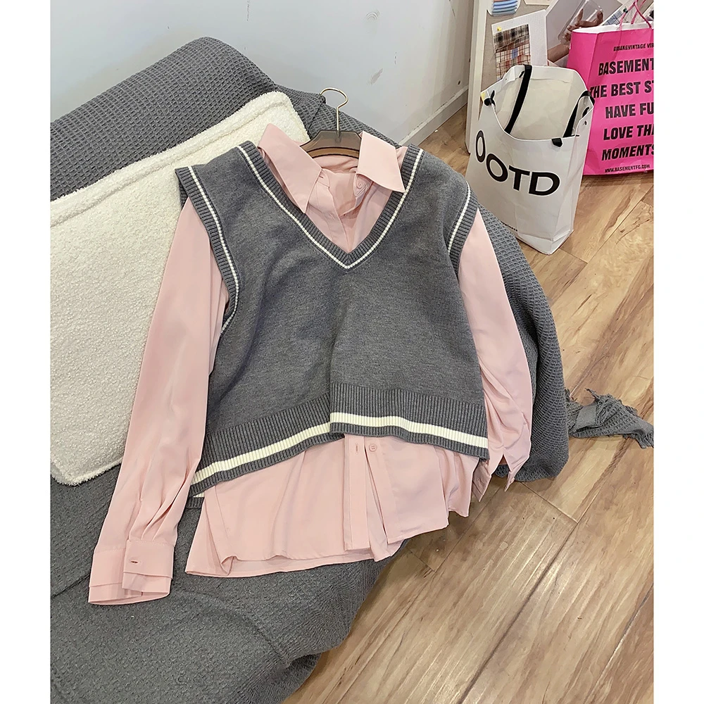 V N8824【学院女主】大码学院风叠穿V领外搭无袖宽松休闲马甲