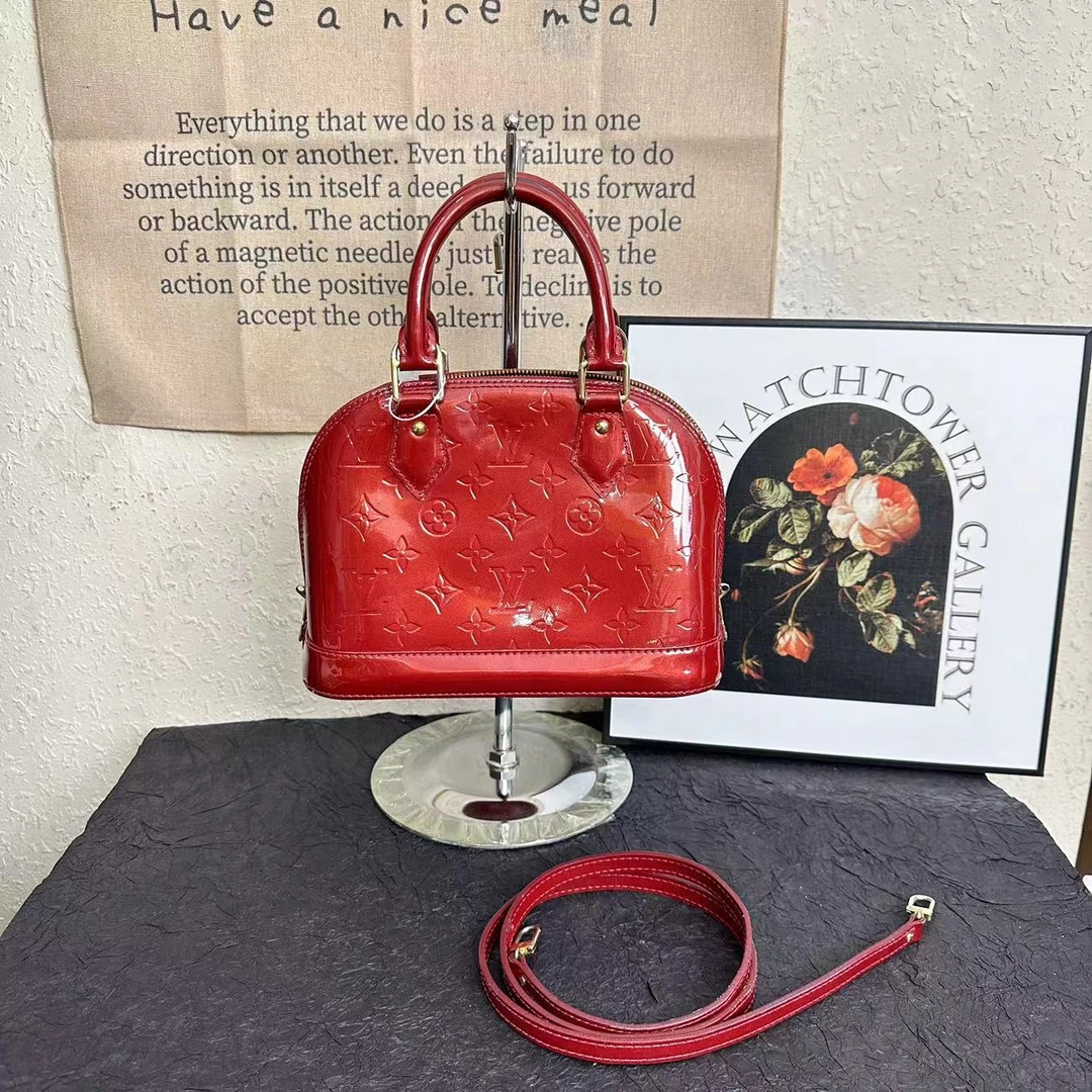 95新 LouisVuitton/路易威登 lv漆皮alma贝壳bb/手提包/斜挎包