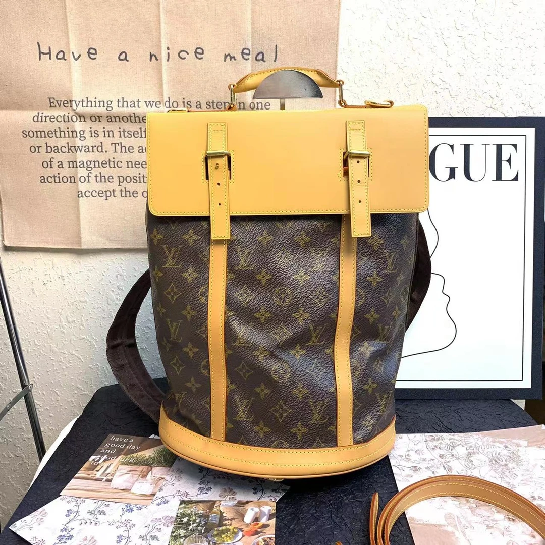 95新 LouisVuitton/路易威登 lv老花单肩包/腋下包/双肩包/大水桶