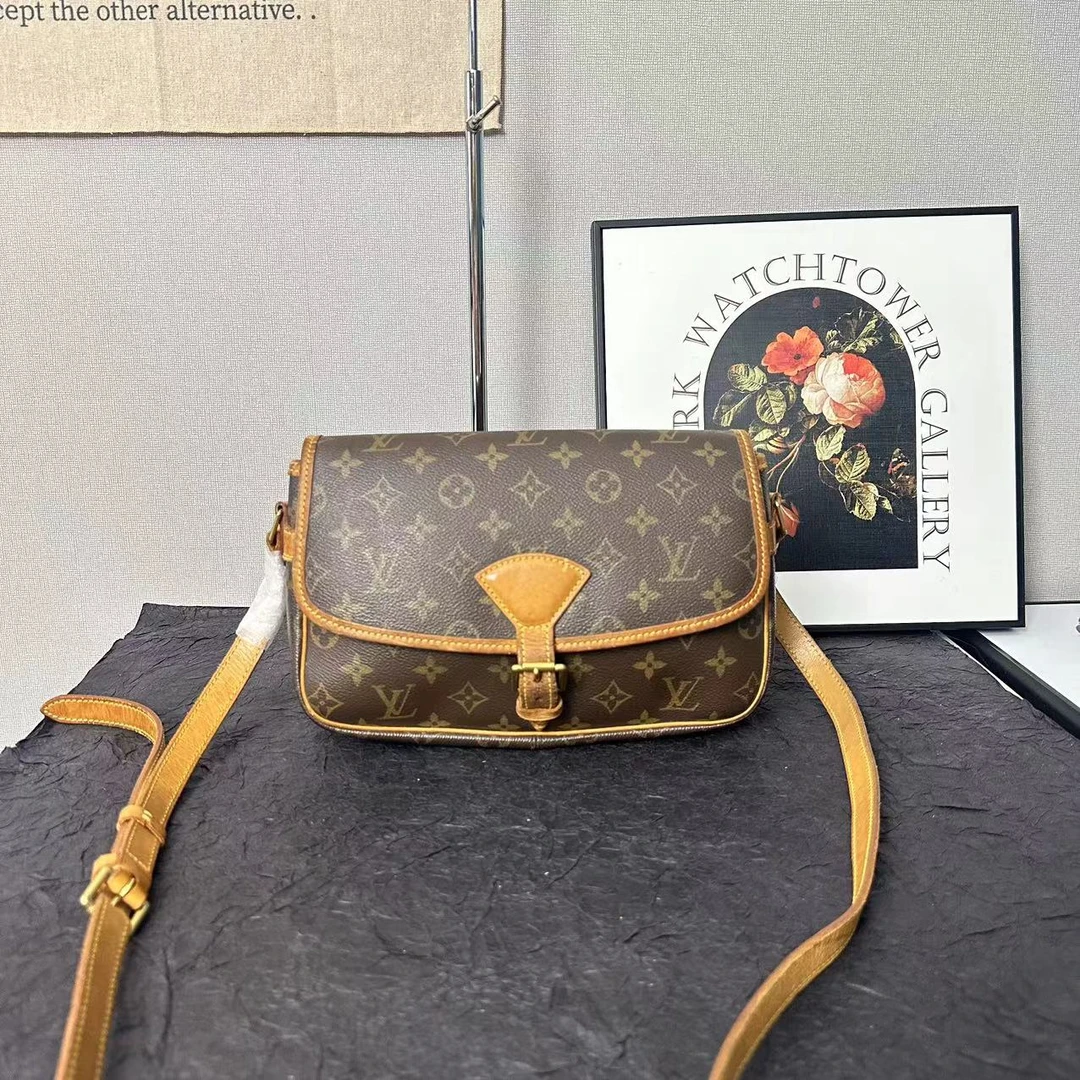 95新 LouisVuitton/路易威登 lv中古法棍包/邮差包/斜挎包/单肩包