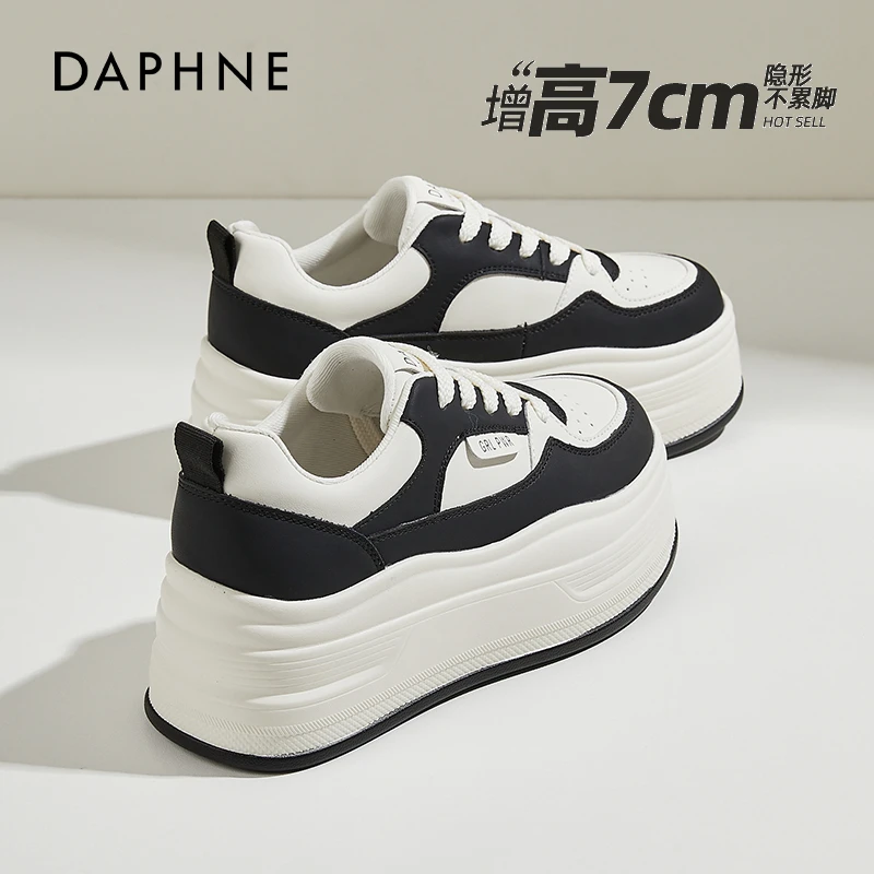 达芙妮黑白松糕熊猫鞋女春秋季爆款小白鞋百搭增高7cm真皮运动鞋