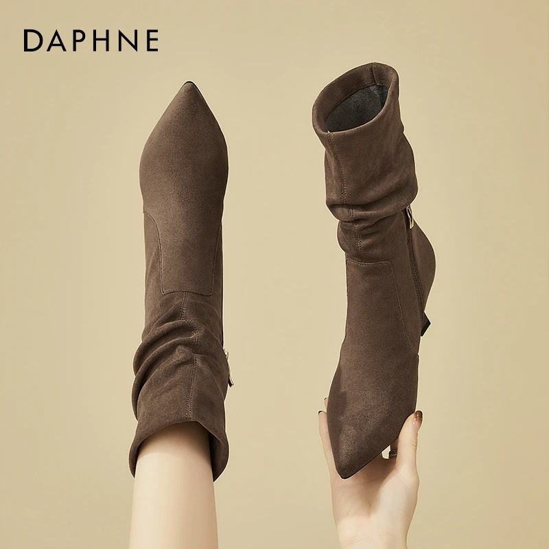 达芙妮中筒靴女靴子秋冬季2025新款尖头加绒短靴细高跟绒面堆堆靴