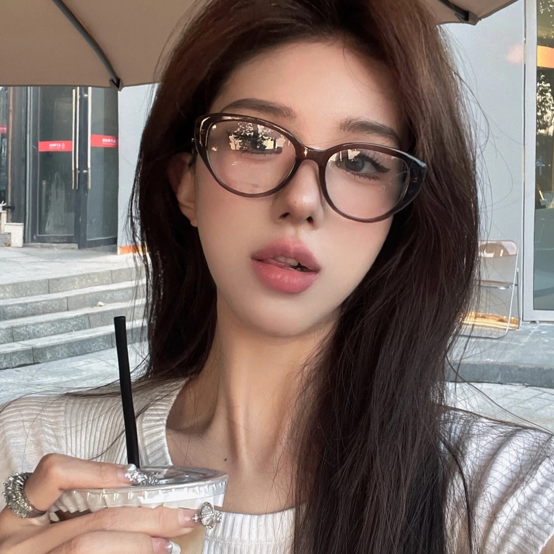 网红个性猫眼防辐射眼镜女时尚复古拍照黑眼镜框可配近视超轻潮流