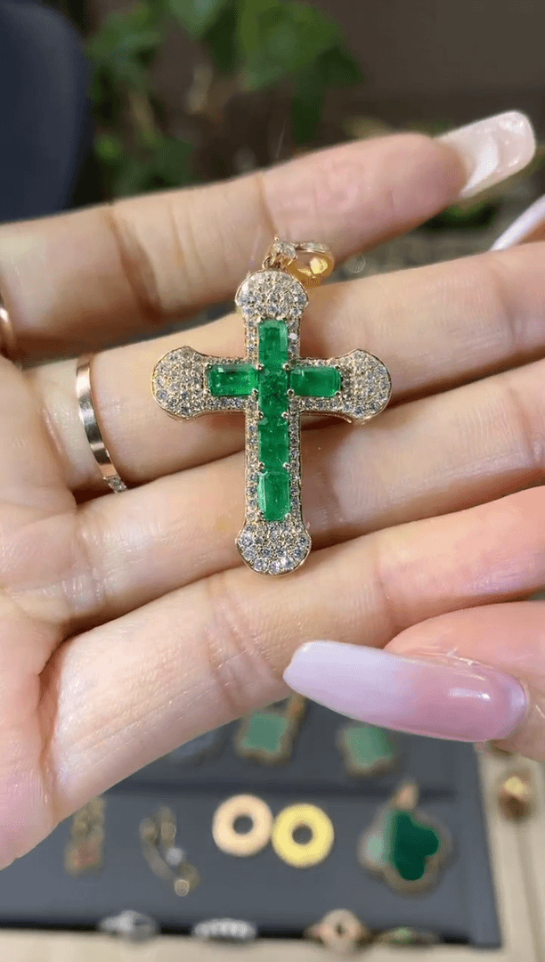 【闪购商品】钻石吊坠(不含链)18K金镶嵌18K金钻石吊坠