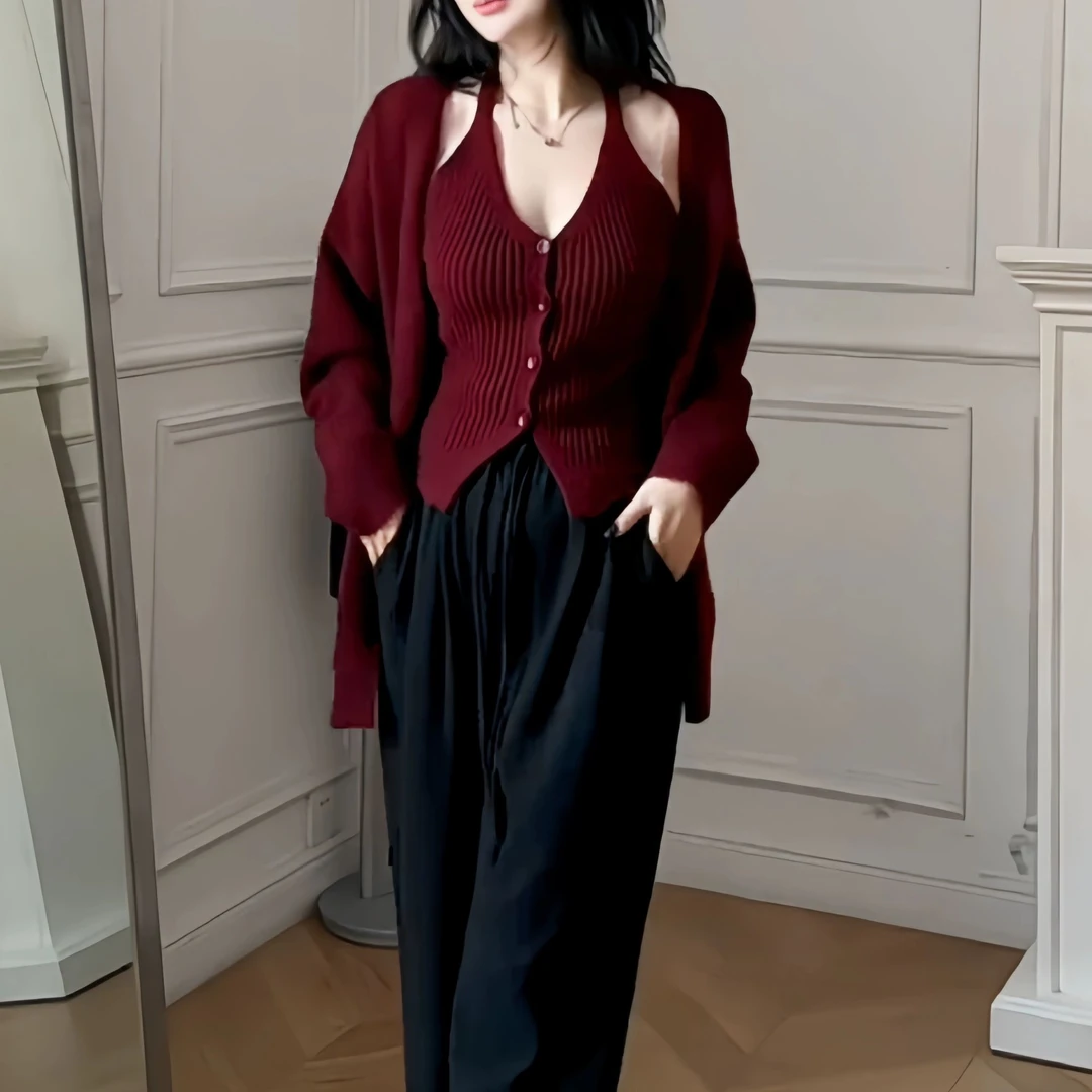 5933大码女装秋冬新款高级感针织开衫纽扣挂脖设计韩版吊带套装