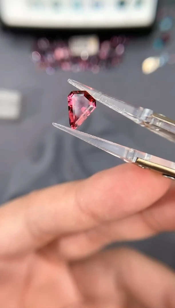 【闪购商品】定制碧玺裸石未镶嵌2.14ct