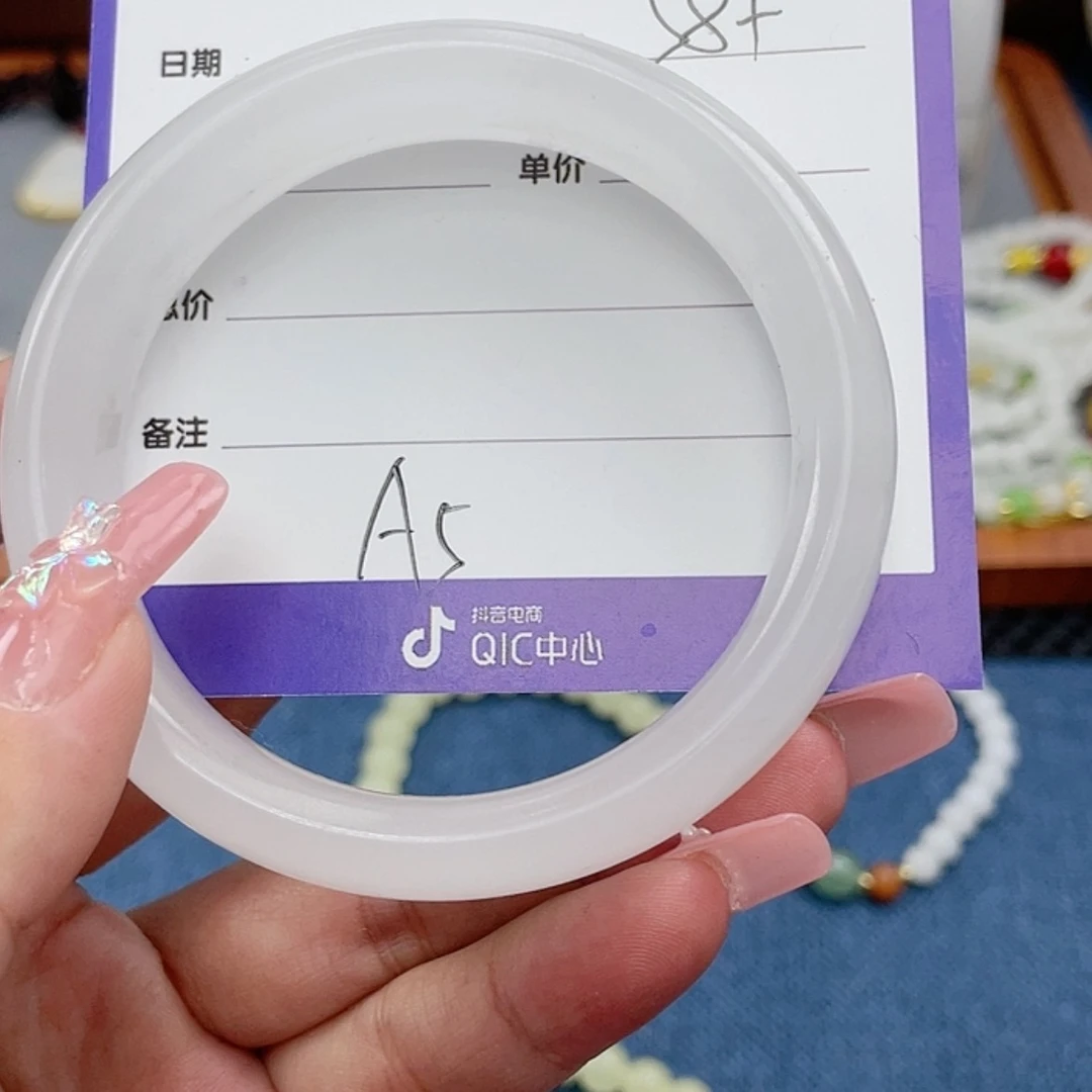 【闪购商品】石英质玉手镯合金