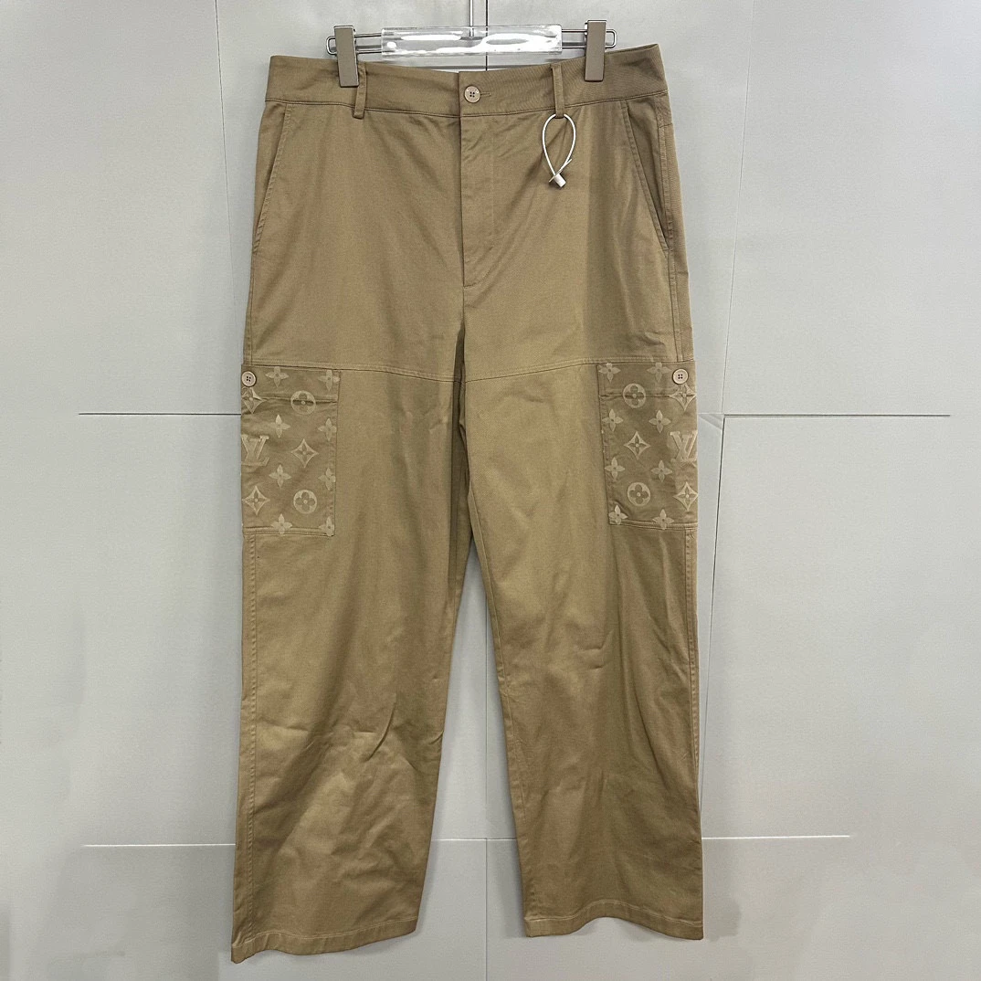 全新未使用  LV SS24植绒logo工装长裤 48码 D13563